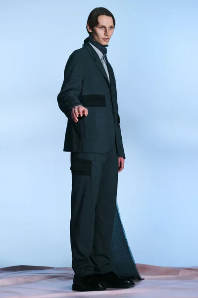 Look 12